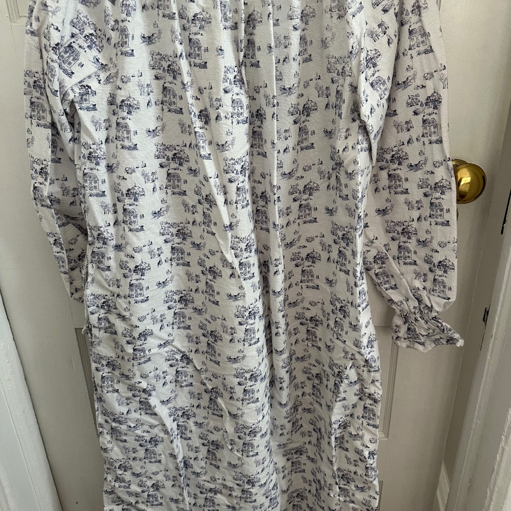 Petite Plume Women's Flannel Delphine Nightgown in Blue & White Toile